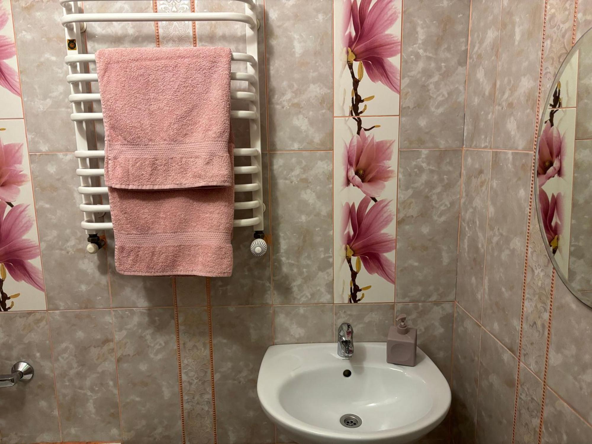 Айстра Apartment ลวีฟ ภายนอก รูปภาพ