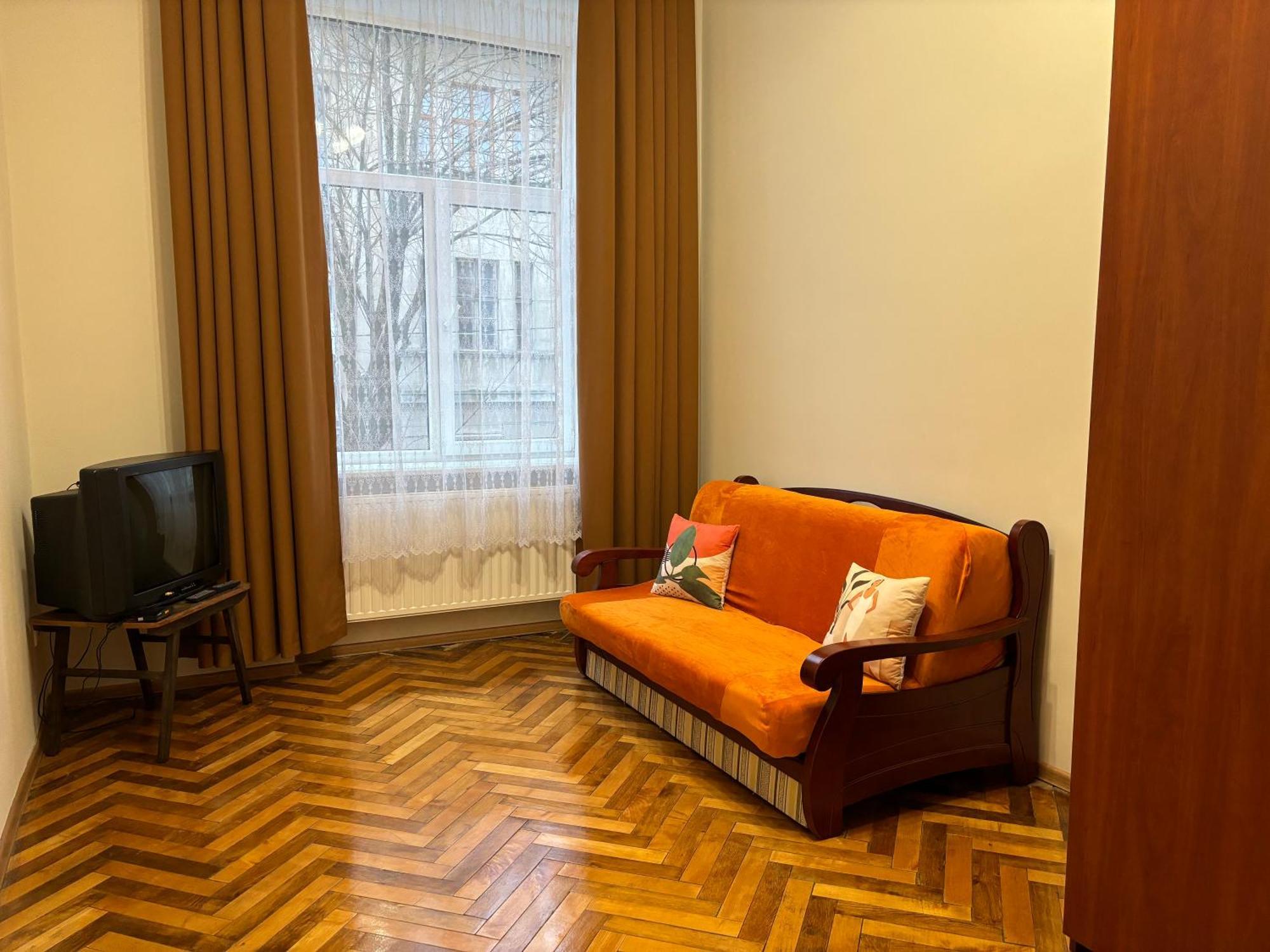 Айстра Apartment ลวีฟ ภายนอก รูปภาพ
